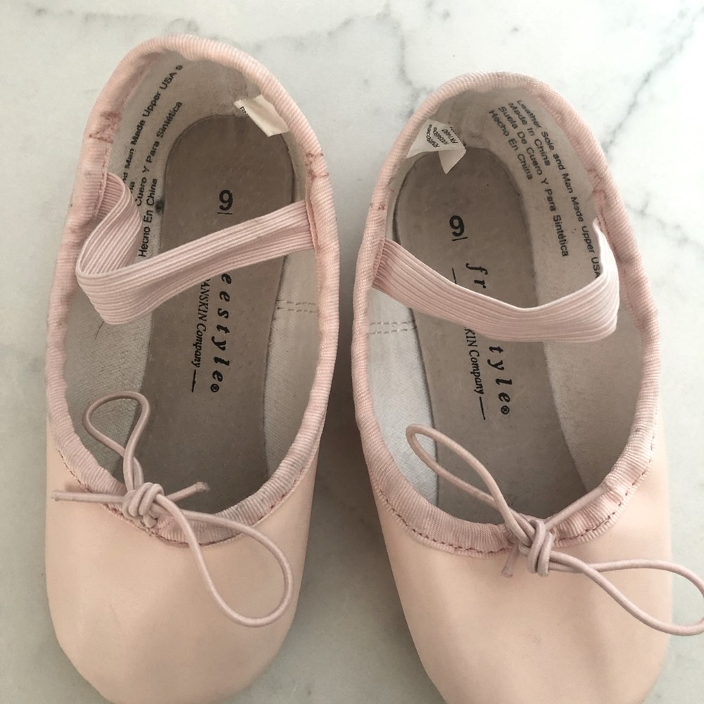Size 9 toddler Danskin Ballet Slippers